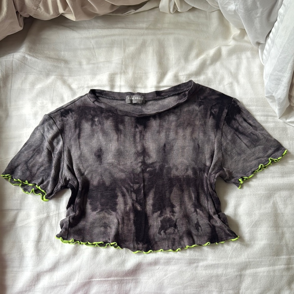 Sans Souci Black Ruffled Crop T-Shirt